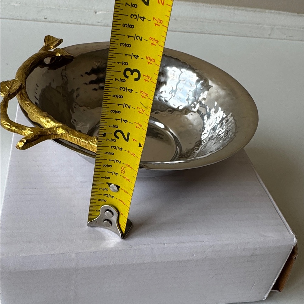 Hammered Silver Color Decorative Bowl with Gold Leaf Handle - Picture 7 of 7